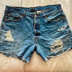 VINTAGE Levi cutoff shorts